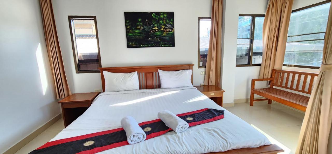 Royal Sweet Hotel Patong Exteriör bild